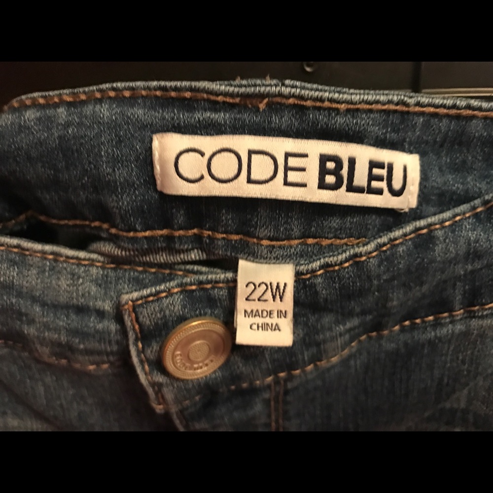 code bleu shorts - Picture 3 of 3